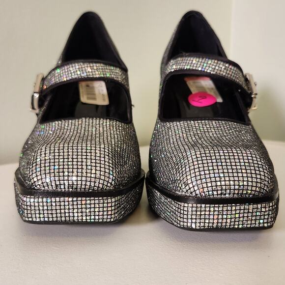 GIANNI BINI NWT 2-Night Mary Jane Platform Pumps, Size 9 - Picture 3 of 10